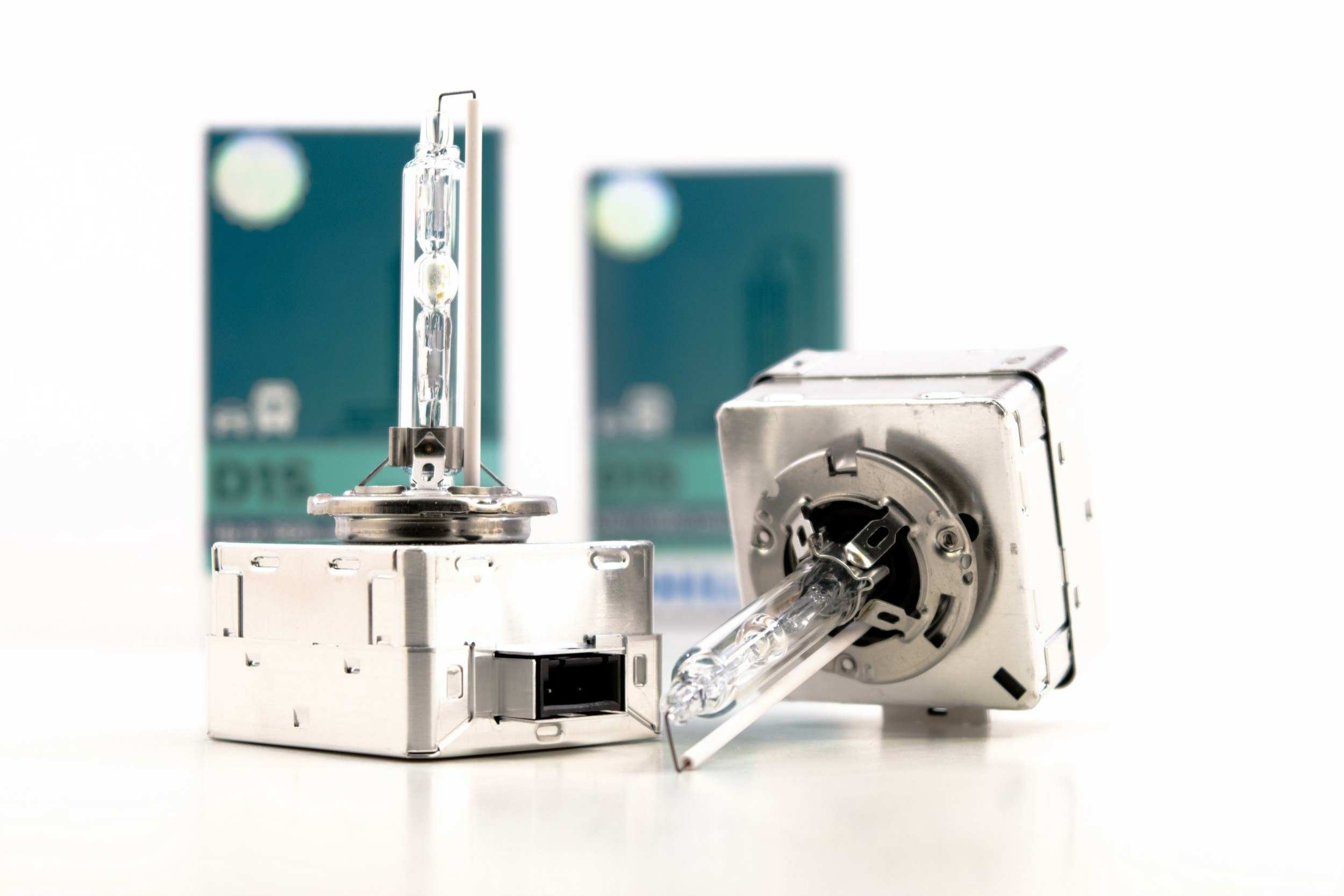 D3S 4800K HID Bulbs: Philips 42403 XV2 Xtreme Vision | HR B132